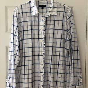 Banana Republic women’s long sleeve shirt.